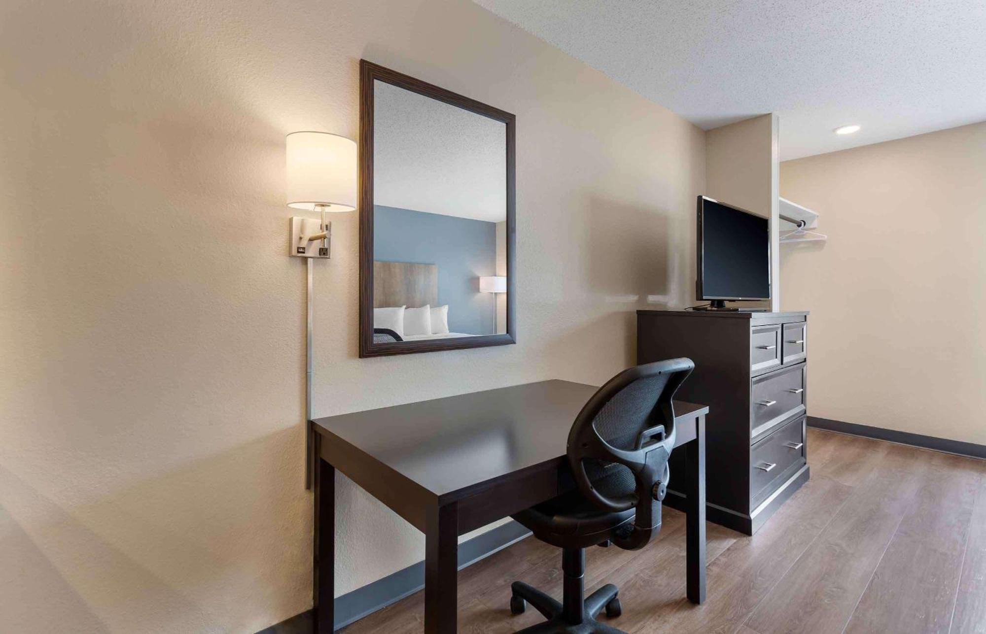 Extended Stay America Suites - Washington, Dc - Alexandria - Landmark Экстерьер фото